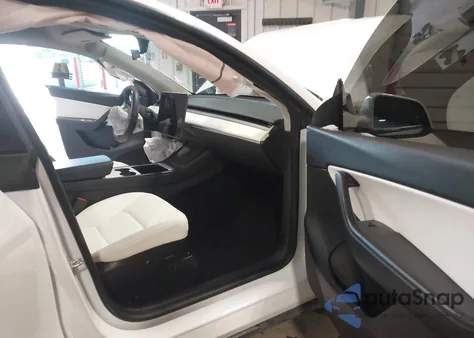 2021 Tesla Model Y Long Range Dual Motor All-Wheel Drive из США, поврежденный, VIN 5YJYGAEEXMF186940